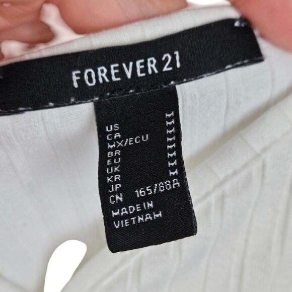 Forever 21 Knit Ribbed Cami White Tank V Neck Size Medium - Picture 2 of 8